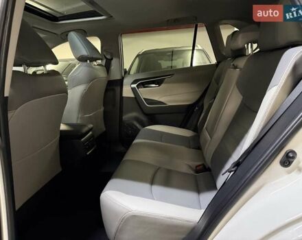 Білий Тойота РАВ 4, об'ємом двигуна 2.49 л та пробігом 33 тис. км за 27900 $, фото 40 на Automoto.ua