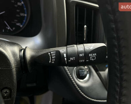 Белый Тойота РАВ 4, объемом двигателя 2.49 л и пробегом 95 тыс. км за 18699 $, фото 19 на Automoto.ua