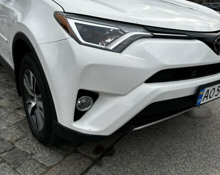 Білий Тойота РАВ 4, об'ємом двигуна 2.49 л та пробігом 163 тис. км за 18000 $, фото 25 на Automoto.ua