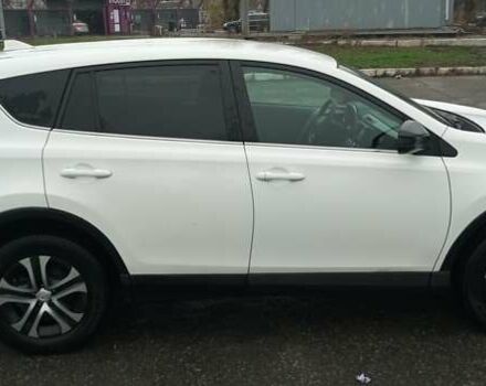 Белый Тойота РАВ 4, объемом двигателя 2.5 л и пробегом 180 тыс. км за 17200 $, фото 2 на Automoto.ua