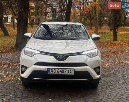 Белый Тойота РАВ 4, объемом двигателя 2.49 л и пробегом 191 тыс. км за 21800 $, фото 1 на Automoto.ua
