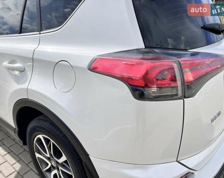 Белый Тойота РАВ 4, объемом двигателя 2 л и пробегом 171 тыс. км за 19999 $, фото 37 на Automoto.ua