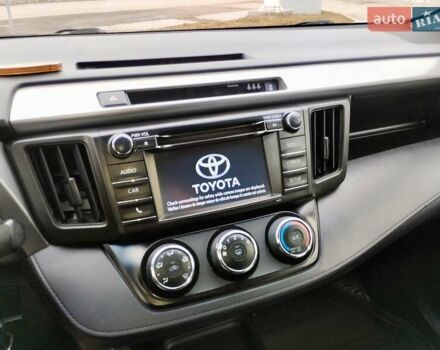 Белый Тойота РАВ 4, объемом двигателя 2.5 л и пробегом 120 тыс. км за 20000 $, фото 6 на Automoto.ua