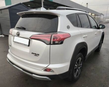 Белый Тойота РАВ 4, объемом двигателя 0 л и пробегом 120 тыс. км за 19500 $, фото 2 на Automoto.ua