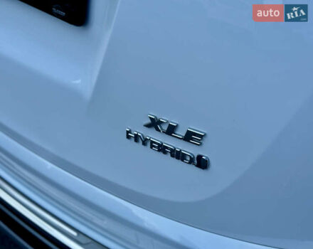 Білий Тойота РАВ 4, об'ємом двигуна 2.49 л та пробігом 121 тис. км за 24500 $, фото 12 на Automoto.ua