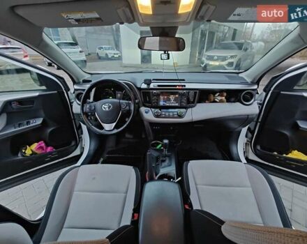 Білий Тойота РАВ 4, об'ємом двигуна 2.49 л та пробігом 90 тис. км за 25300 $, фото 13 на Automoto.ua
