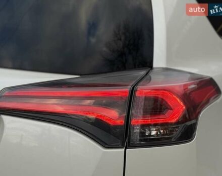 Белый Тойота РАВ 4, объемом двигателя 2.5 л и пробегом 117 тыс. км за 24300 $, фото 35 на Automoto.ua