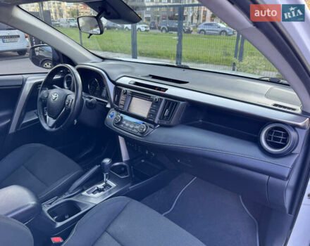 Білий Тойота РАВ 4, об'ємом двигуна 2.49 л та пробігом 121 тис. км за 24500 $, фото 36 на Automoto.ua