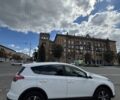 Белый Тойота РАВ 4, объемом двигателя 2 л и пробегом 178 тыс. км за 20446 $, фото 1 на Automoto.ua