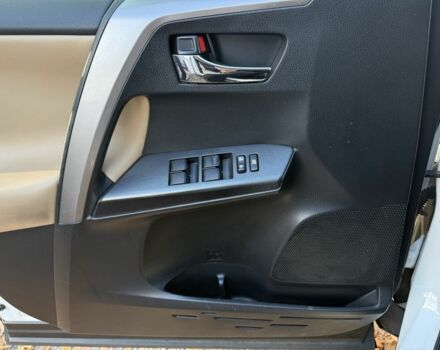 Белый Тойота РАВ 4, объемом двигателя 2.5 л и пробегом 150 тыс. км за 22500 $, фото 17 на Automoto.ua