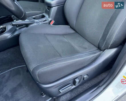 Білий Тойота РАВ 4, об'ємом двигуна 2.49 л та пробігом 121 тис. км за 24500 $, фото 16 на Automoto.ua