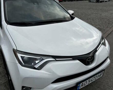 Білий Тойота РАВ 4, об'ємом двигуна 2.49 л та пробігом 163 тис. км за 18000 $, фото 23 на Automoto.ua