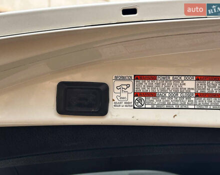 Белый Тойота РАВ 4, объемом двигателя 2.49 л и пробегом 191 тыс. км за 21800 $, фото 6 на Automoto.ua