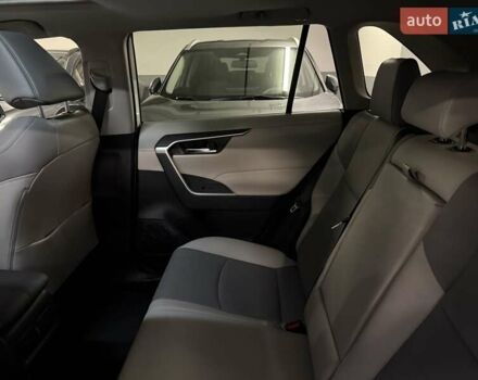 Білий Тойота РАВ 4, об'ємом двигуна 2.49 л та пробігом 33 тис. км за 27900 $, фото 41 на Automoto.ua