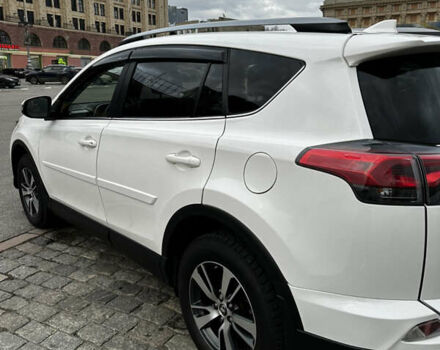 Білий Тойота РАВ 4, об'ємом двигуна 2.49 л та пробігом 163 тис. км за 18000 $, фото 26 на Automoto.ua