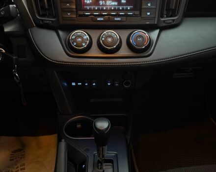 Белый Тойота РАВ 4, объемом двигателя 2 л и пробегом 98 тыс. км за 19500 $, фото 21 на Automoto.ua