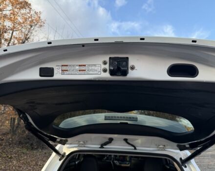 Белый Тойота РАВ 4, объемом двигателя 2.5 л и пробегом 150 тыс. км за 22500 $, фото 13 на Automoto.ua