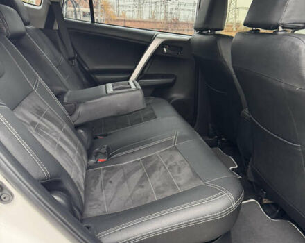 Белый Тойота РАВ 4, объемом двигателя 2.49 л и пробегом 144 тыс. км за 24990 $, фото 10 на Automoto.ua