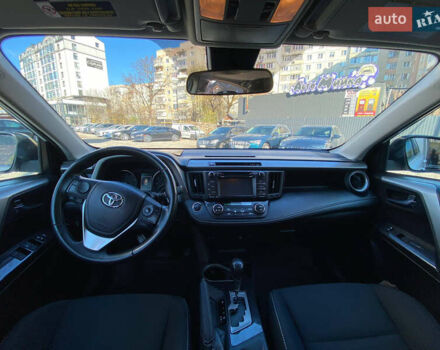 Білий Тойота РАВ 4, об'ємом двигуна 2.49 л та пробігом 104 тис. км за 17500 $, фото 8 на Automoto.ua