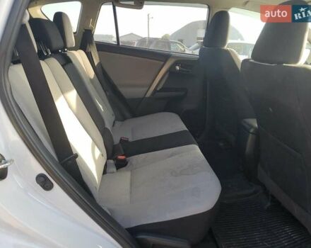 Білий Тойота РАВ 4, об'ємом двигуна 2.49 л та пробігом 85 тис. км за 4500 $, фото 10 на Automoto.ua
