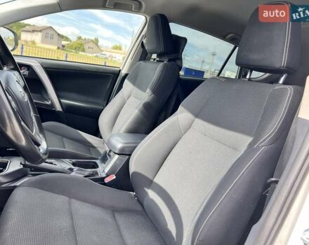 Белый Тойота РАВ 4, объемом двигателя 2 л и пробегом 171 тыс. км за 19999 $, фото 104 на Automoto.ua