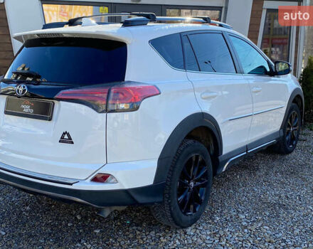 Білий Тойота РАВ 4, об'ємом двигуна 2.49 л та пробігом 104 тис. км за 17500 $, фото 4 на Automoto.ua