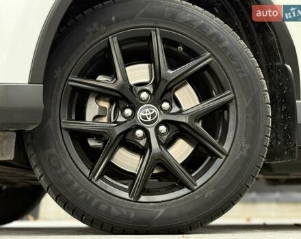 Белый Тойота РАВ 4, объемом двигателя 2.5 л и пробегом 117 тыс. км за 24300 $, фото 25 на Automoto.ua