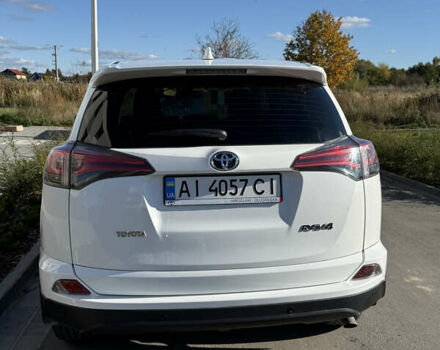 Белый Тойота РАВ 4, объемом двигателя 1.99 л и пробегом 98 тыс. км за 21000 $, фото 1 на Automoto.ua