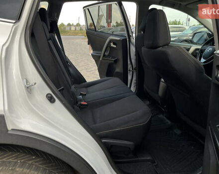 Белый Тойота РАВ 4, объемом двигателя 2.49 л и пробегом 95 тыс. км за 18699 $, фото 28 на Automoto.ua