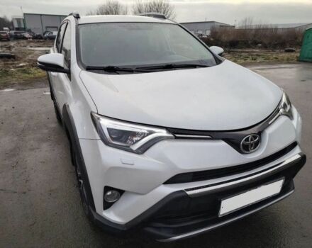 Белый Тойота РАВ 4, объемом двигателя 0 л и пробегом 120 тыс. км за 19500 $, фото 1 на Automoto.ua