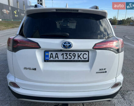 Белый Тойота РАВ 4, объемом двигателя 2.49 л и пробегом 154 тыс. км за 19400 $, фото 6 на Automoto.ua