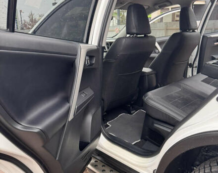 Белый Тойота РАВ 4, объемом двигателя 2.49 л и пробегом 144 тыс. км за 24990 $, фото 12 на Automoto.ua