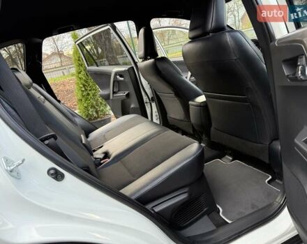 Белый Тойота РАВ 4, объемом двигателя 2.5 л и пробегом 117 тыс. км за 24300 $, фото 43 на Automoto.ua