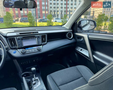 Білий Тойота РАВ 4, об'ємом двигуна 2.49 л та пробігом 121 тис. км за 24500 $, фото 27 на Automoto.ua