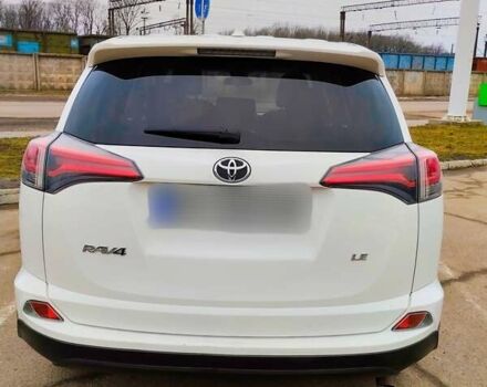 Белый Тойота РАВ 4, объемом двигателя 2.5 л и пробегом 120 тыс. км за 20000 $, фото 1 на Automoto.ua