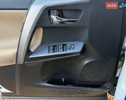 Білий Тойота РАВ 4, об'ємом двигуна 2.49 л та пробігом 150 тис. км за 22500 $, фото 17 на Automoto.ua