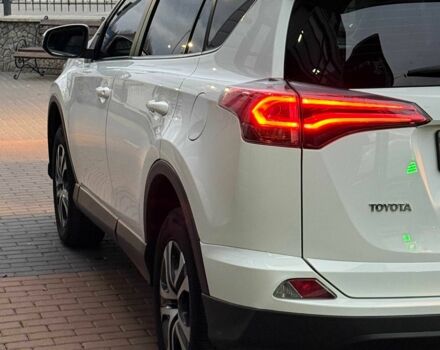 Белый Тойота РАВ 4, объемом двигателя 2 л и пробегом 98 тыс. км за 19500 $, фото 10 на Automoto.ua