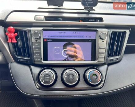 Белый Тойота РАВ 4, объемом двигателя 2 л и пробегом 171 тыс. км за 19999 $, фото 94 на Automoto.ua