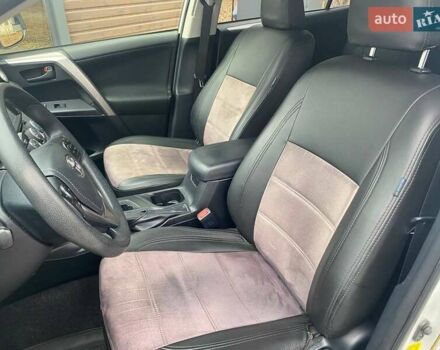 Белый Тойота РАВ 4, объемом двигателя 2.49 л и пробегом 107 тыс. км за 16950 $, фото 14 на Automoto.ua