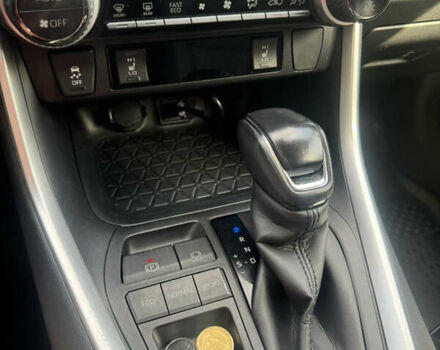 Белый Тойота РАВ 4, объемом двигателя 2.49 л и пробегом 140 тыс. км за 27000 $, фото 9 на Automoto.ua