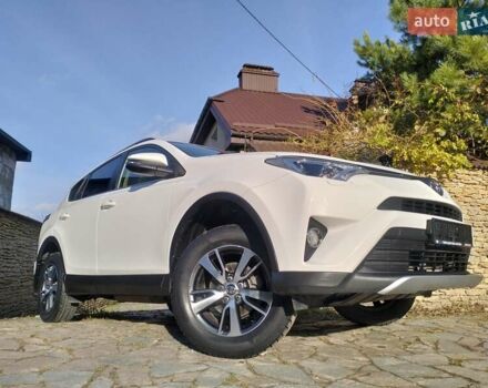 Білий Тойота РАВ 4, об'ємом двигуна 1.99 л та пробігом 104 тис. км за 22800 $, фото 3 на Automoto.ua