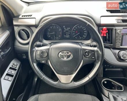 Белый Тойота РАВ 4, объемом двигателя 2 л и пробегом 171 тыс. км за 19999 $, фото 102 на Automoto.ua