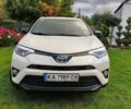 Белый Тойота РАВ 4, объемом двигателя 2.49 л и пробегом 103 тыс. км за 27000 $, фото 1 на Automoto.ua