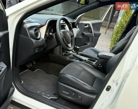 Белый Тойота РАВ 4, объемом двигателя 2.5 л и пробегом 117 тыс. км за 24300 $, фото 40 на Automoto.ua