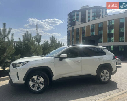 Белый Тойота РАВ 4, объемом двигателя 2.49 л и пробегом 140 тыс. км за 27000 $, фото 2 на Automoto.ua