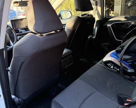 Белый Тойота РАВ 4, объемом двигателя 1.99 л и пробегом 140 тыс. км за 22500 $, фото 11 на Automoto.ua