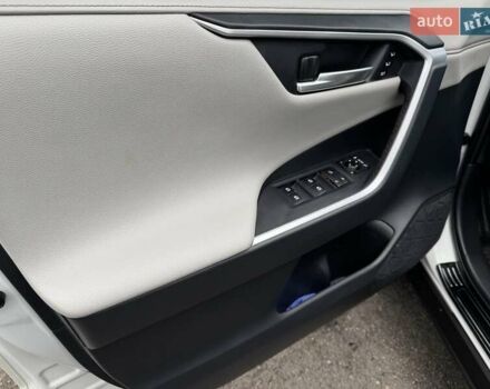 Білий Тойота РАВ 4, об'ємом двигуна 1.99 л та пробігом 99 тис. км за 28000 $, фото 12 на Automoto.ua