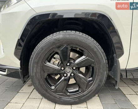 Білий Тойота РАВ 4, об'ємом двигуна 2.49 л та пробігом 106 тис. км за 31500 $, фото 5 на Automoto.ua