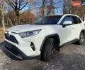 Тойота РАВ 4 2019 в Полтаве на Automoto.ua Белый Тойота РАВ 4, объемом двигателя 1.99 л и пробегом 101 тыс. км за 28700 $, фото 3 на Automoto.ua
