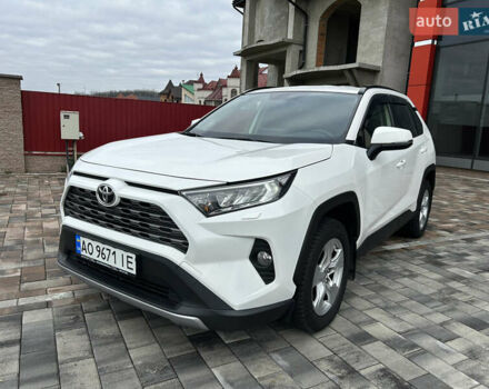 Білий Тойота РАВ 4, об'ємом двигуна 2 л та пробігом 106 тис. км за 27900 $, фото 4 на Automoto.ua
